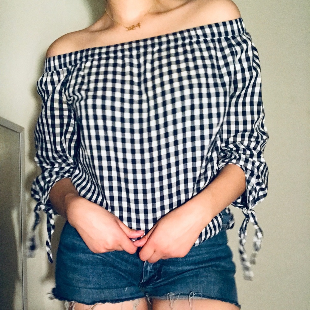 Gingham off-the-shoulder top ADORABLY STUNNING